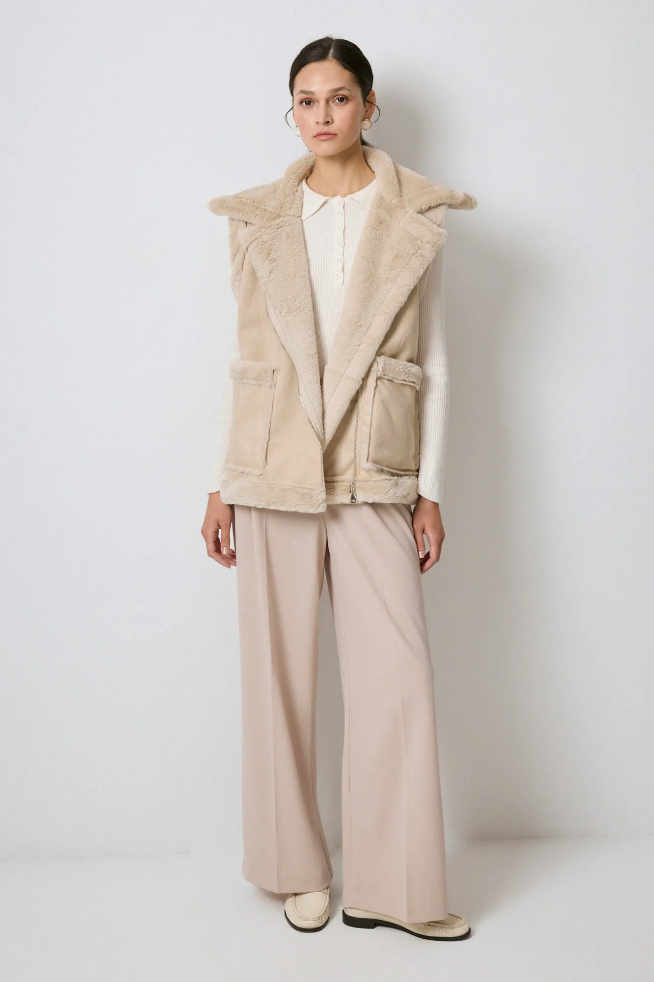 FAUX FUR DETAIL WAISTCOAT