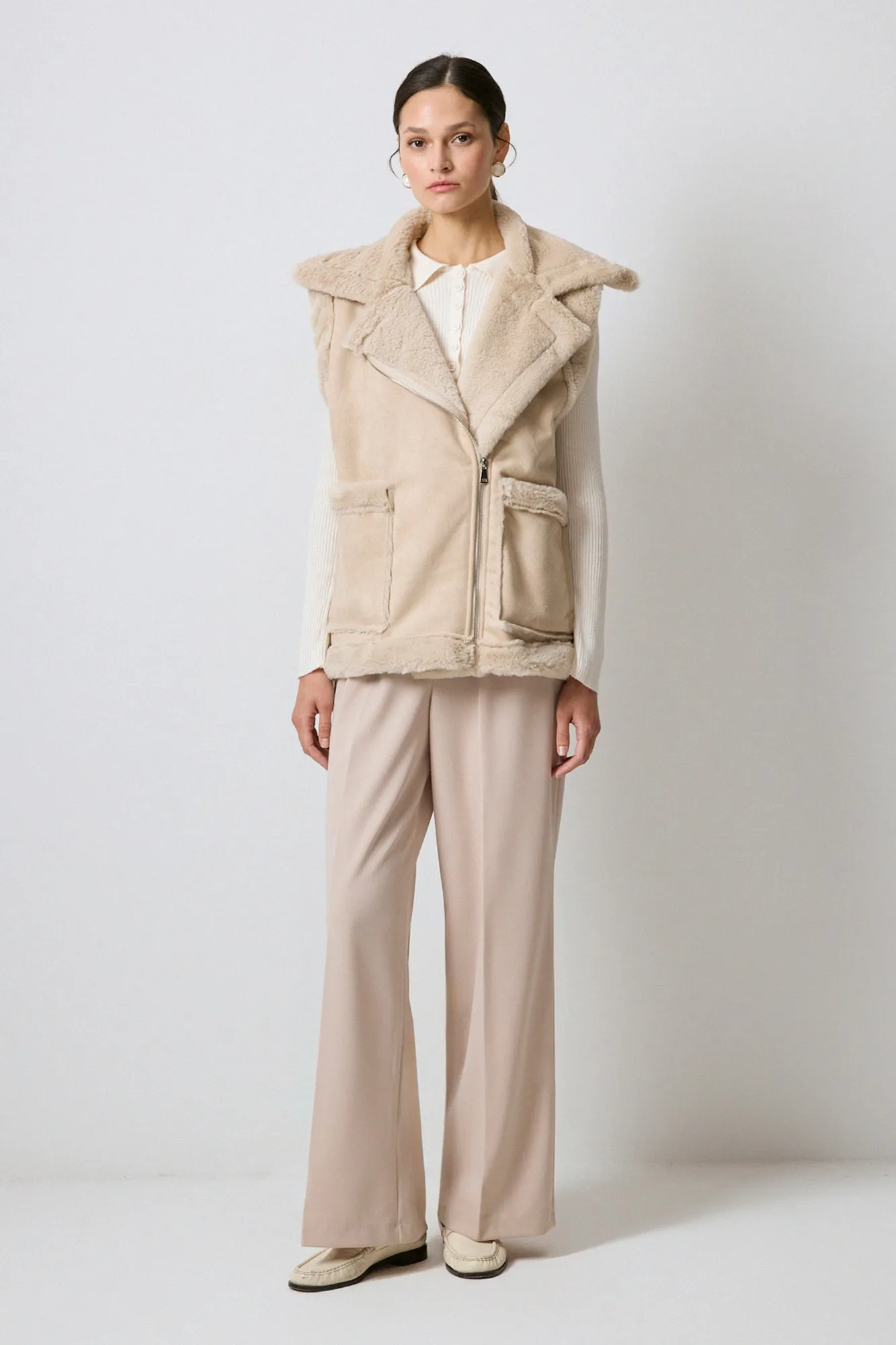 FAUX FUR DETAIL WAISTCOAT