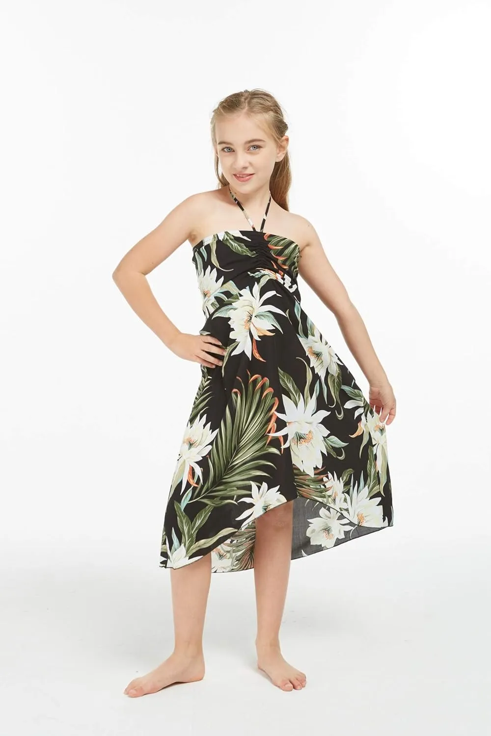 Matchable Family Hawaiian Luau Men Women Girl Boy Clothes in Wispy Cereus Black
