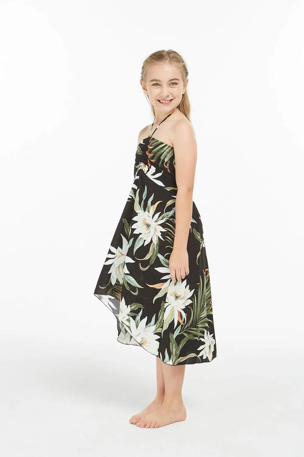 Matchable Family Hawaiian Luau Men Women Girl Boy Clothes in Wispy Cereus Black