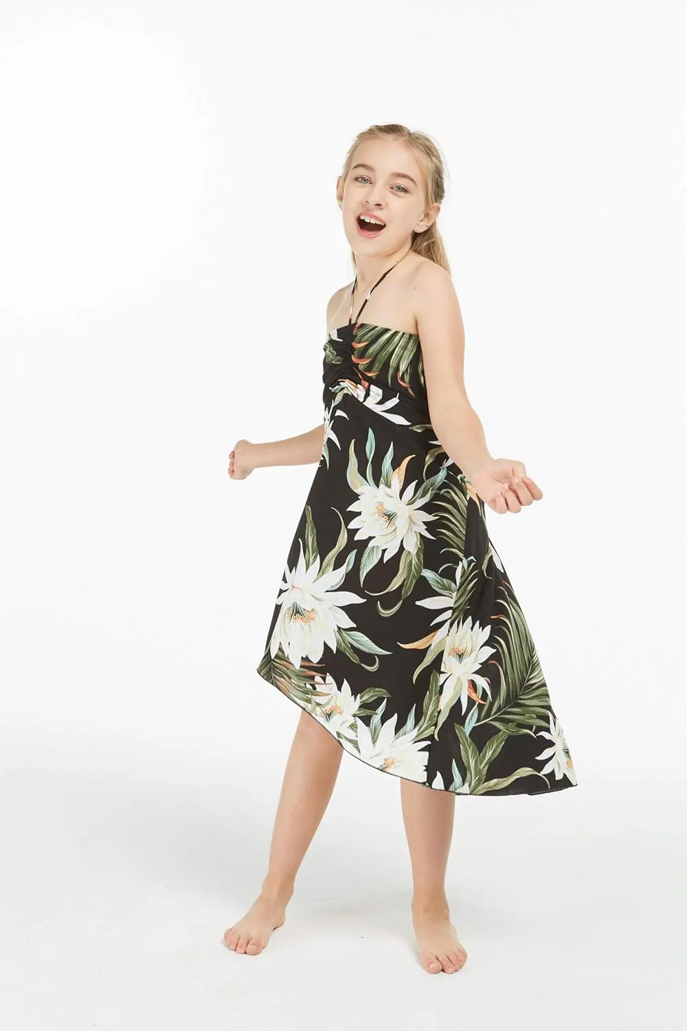 Matchable Family Hawaiian Luau Men Women Girl Boy Clothes in Wispy Cereus Black