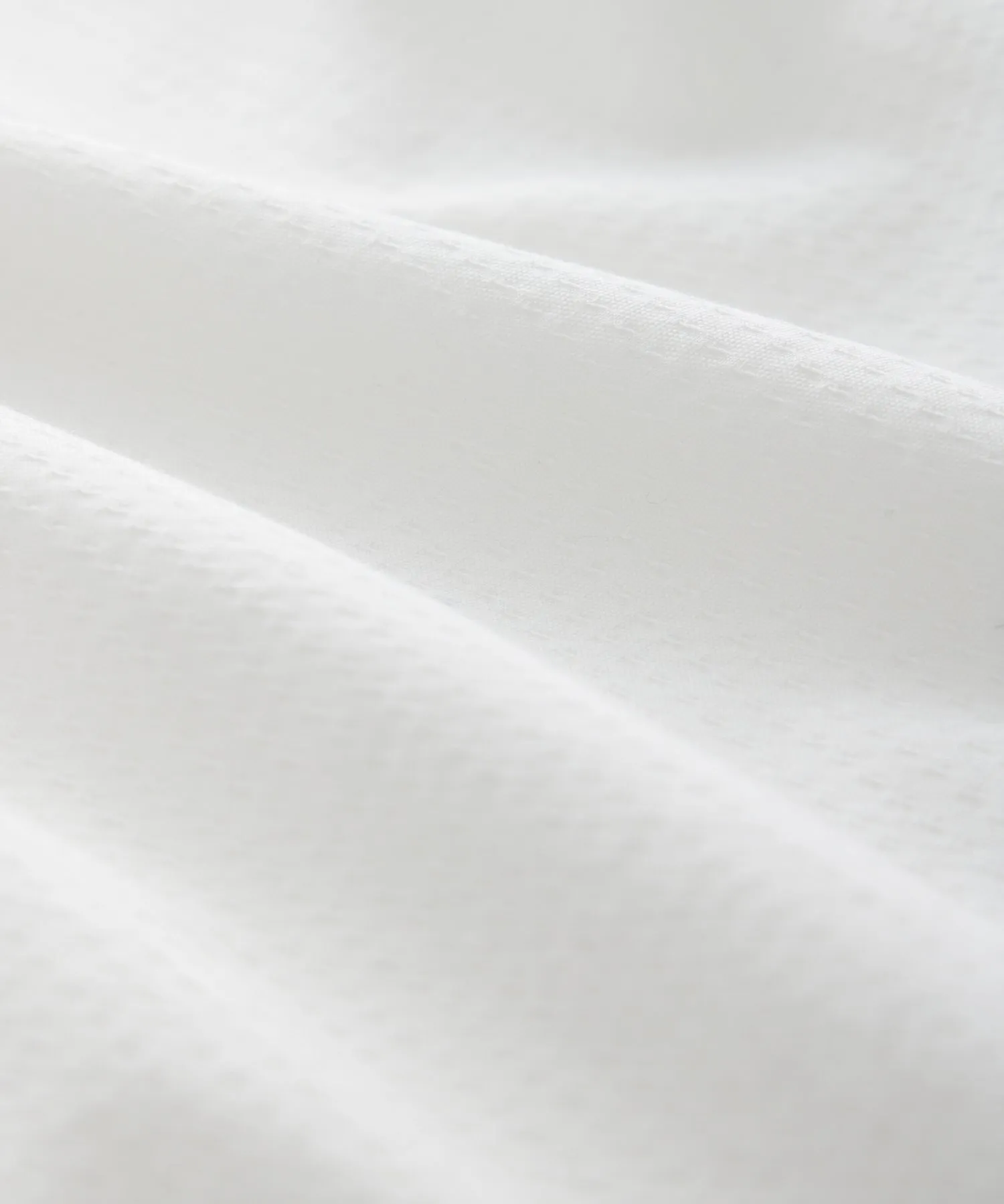Textured Long-Sleeve Popover Shirt in White Stripe